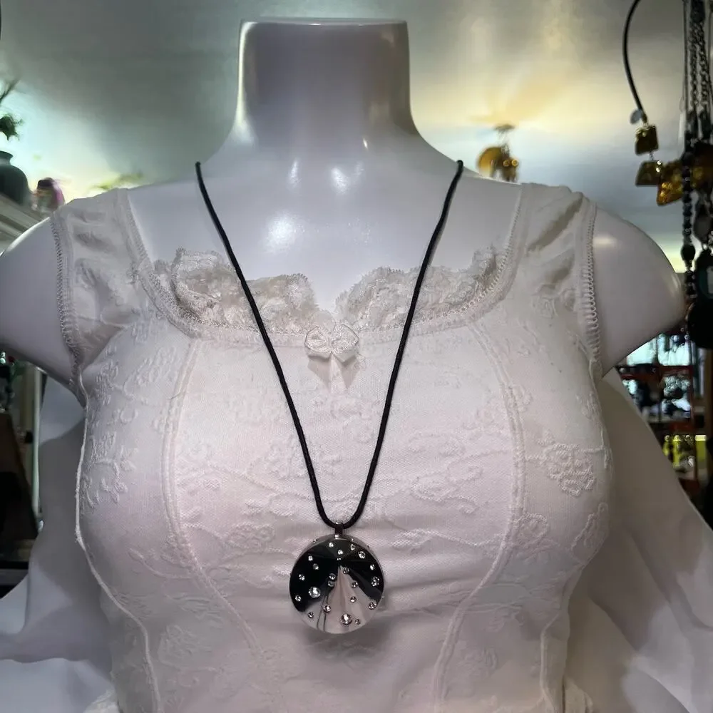 Swarovski 90s/Y2K Lip Gloss Pendant Rope Necklace - Picture 2 of 4